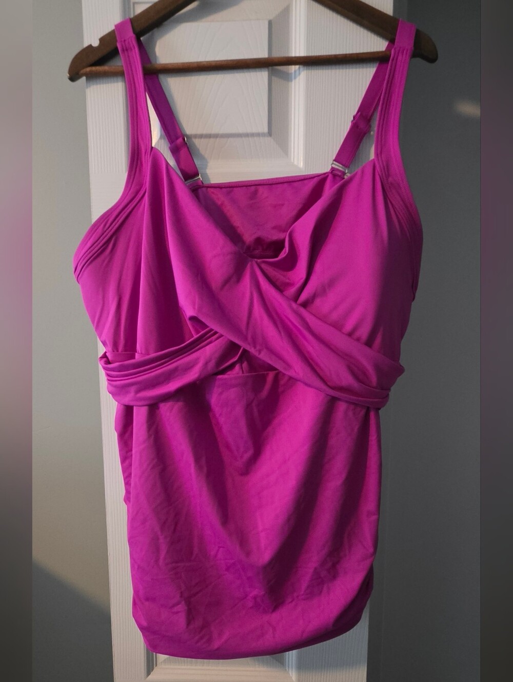 Women’s Magenta Twist Tankini